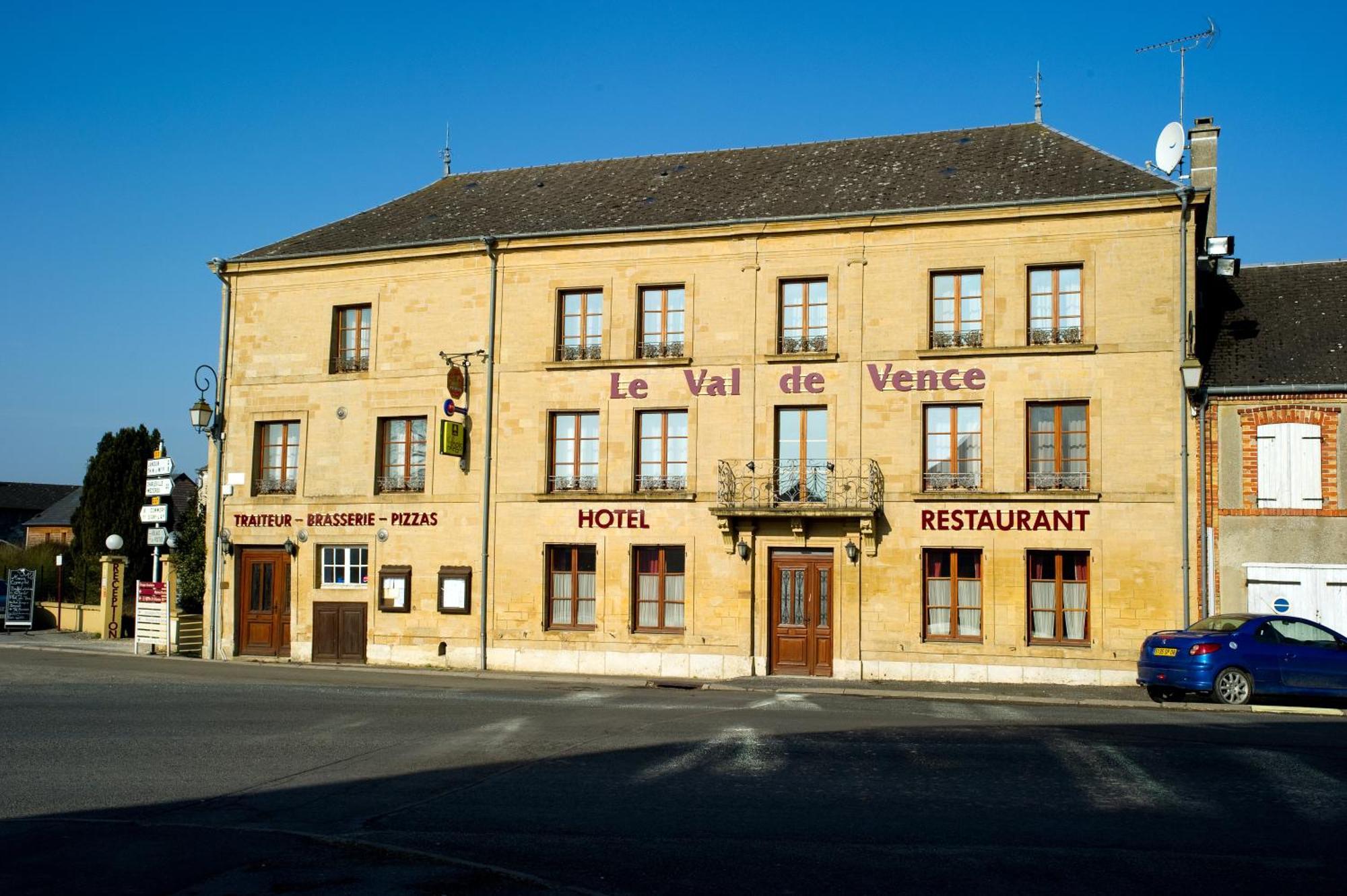 Logis Hotel Le Val De Vence Launois-sur-Vence Exterior photo